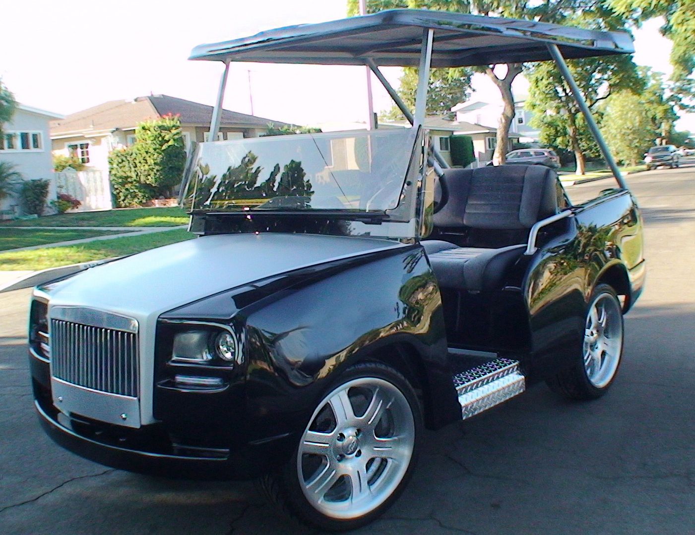 Rolls Royce Golf Cart – Street Legal Custom Golf Carts